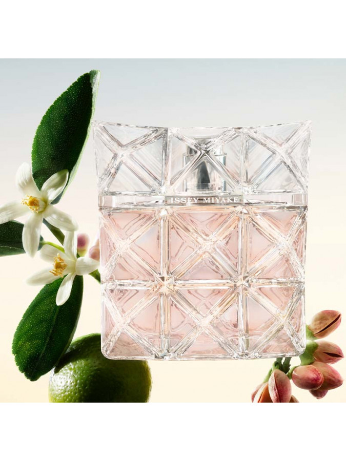 LUMIERE EAU DE PARFUM
