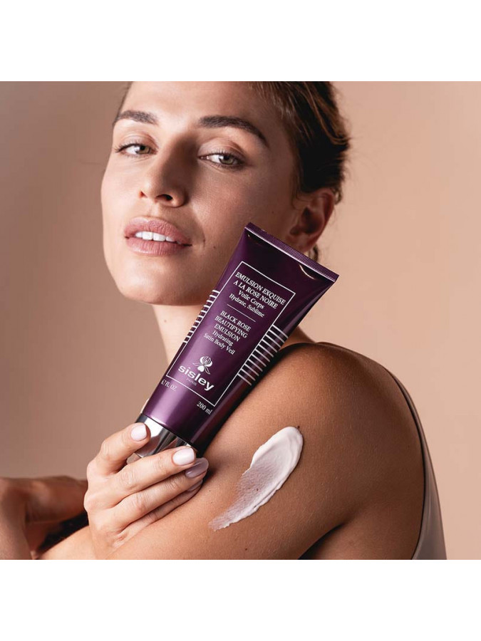 BLACK ROSE EMULSION EXQUISE A LA ROSE NOIRE BLACK ROSE EMULSION EXQUISE A LA ROSE NOIRE