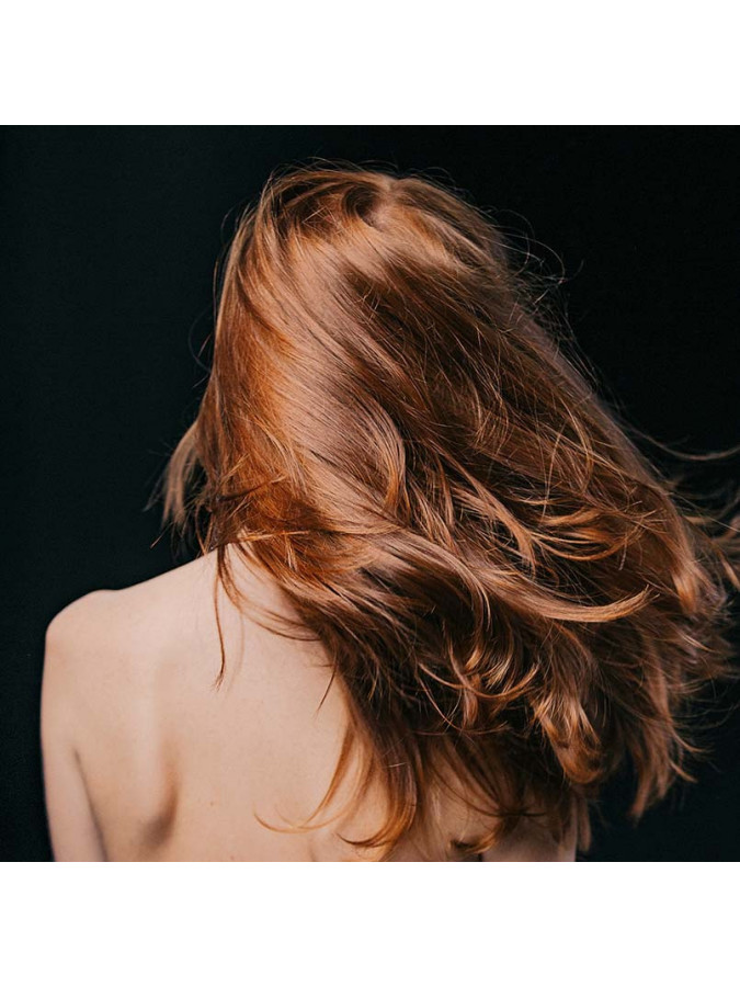 REVITALIZING SMOOTHING SHAMPOO العناية بالشعر