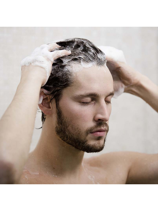 REVITALIZING STRAIGHTENING SHAMPOO REVITALIZING STRAIGHTENING SHAMPOO